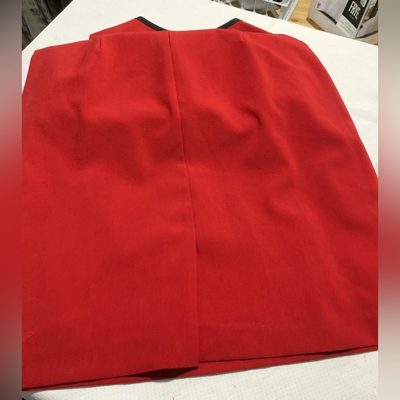 Black Label Evan Picone Vibrant Red Dress with Black Trim - Picture 4 of 5